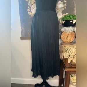 Vintage‎ Black Lace Trim MIDI Half Slip Skirt Sz M As Is